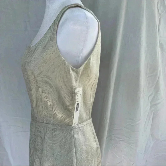 Gianni Bini sleeveless scoop neck cream and silver patterned dress. - Picture 9 of 11